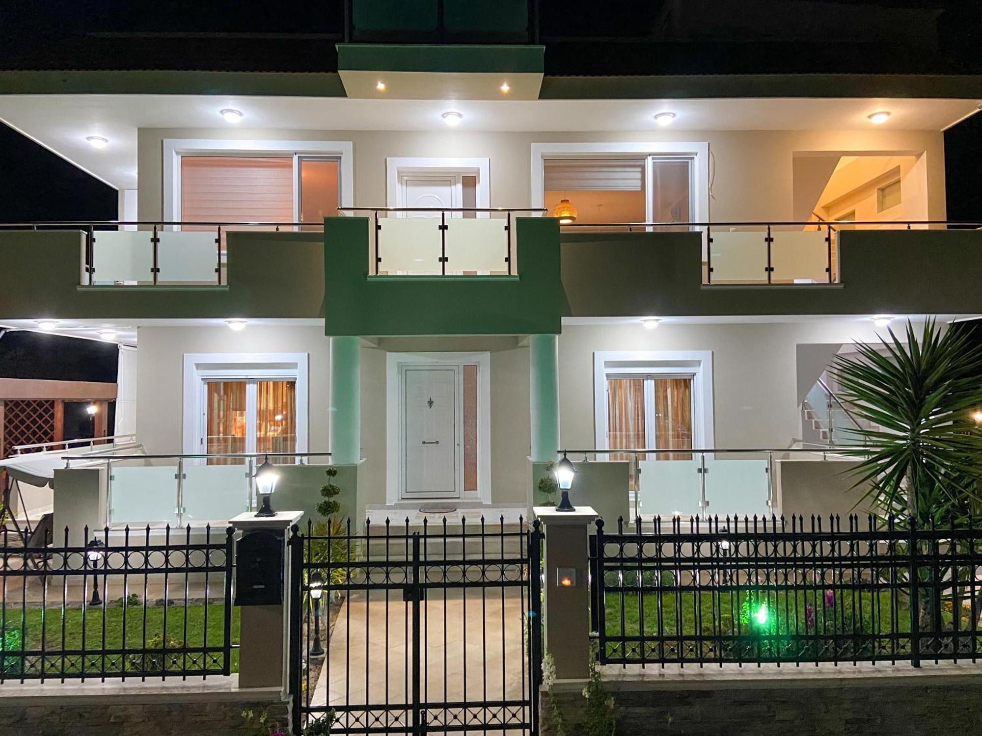Simplycity Homestay Apartments Kremastí Extérieur photo